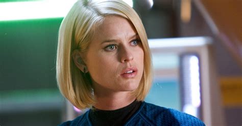 Alice Eve defends her controversial Star Trek scene: “I’m proud。